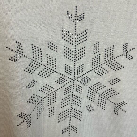 Lightweight Embellished‎ Sweater - Picture 6 of 14